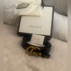Gucci Leather Gold Wide Double GG Logo Belt 80